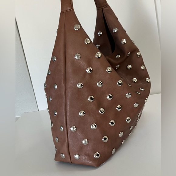 Liziblloy Tan Slouchy Studded Hobo Bag NWOT - Picture 11 of 11